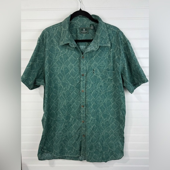 G.H. Bass & Co men’s linen button down, short sleeved leaf print shirt. Size XL - Picture 1 of 7